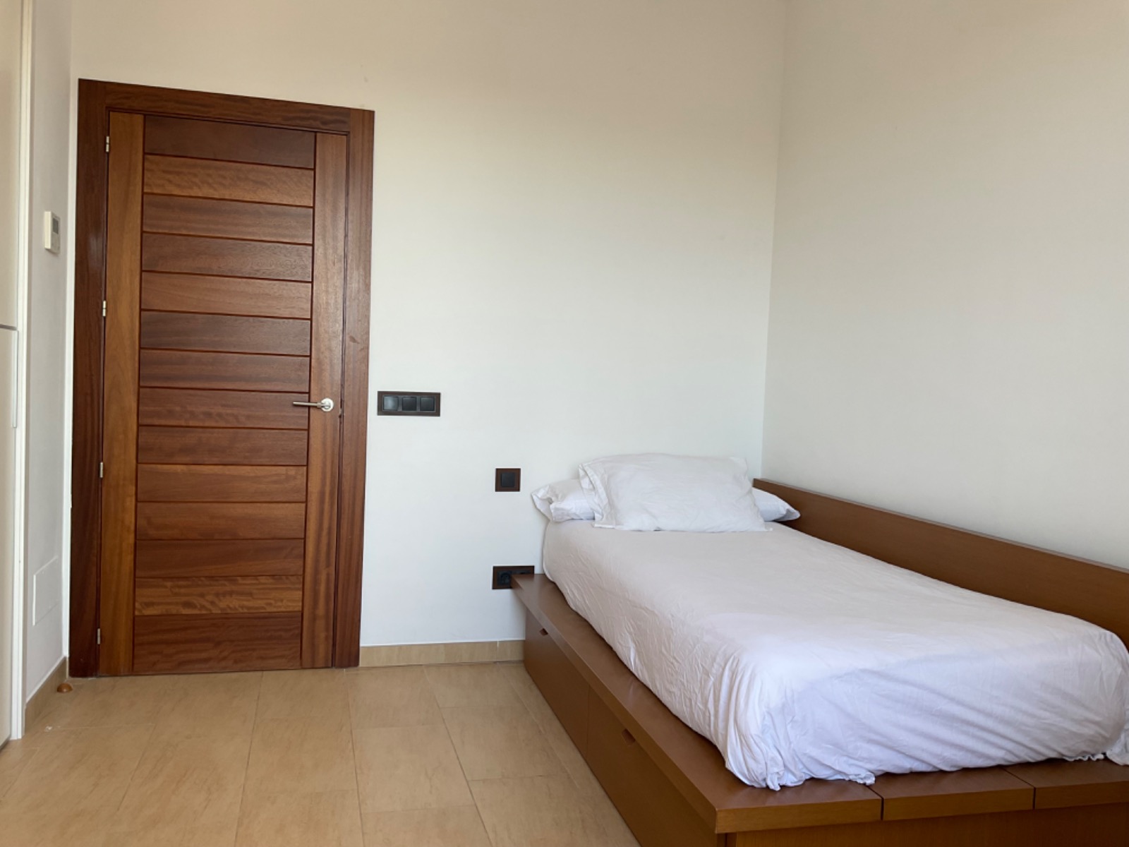 Resa estates Ibiza longterm rental te huur lange termijn slaapkamer 2.jpg